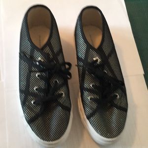 Kurt Geiger size 7. Or 37 ladies shoes.